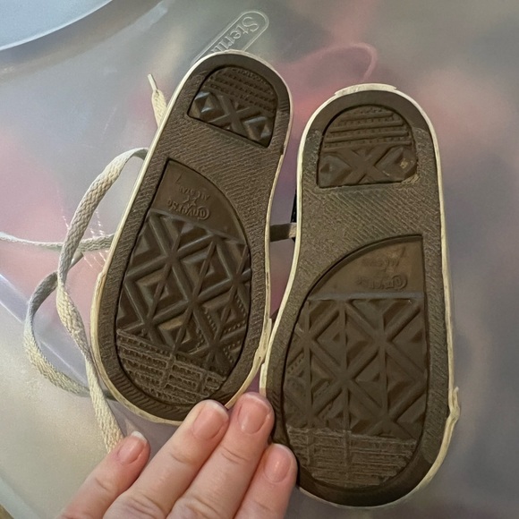 Kids Black converse - Picture 3 of 3